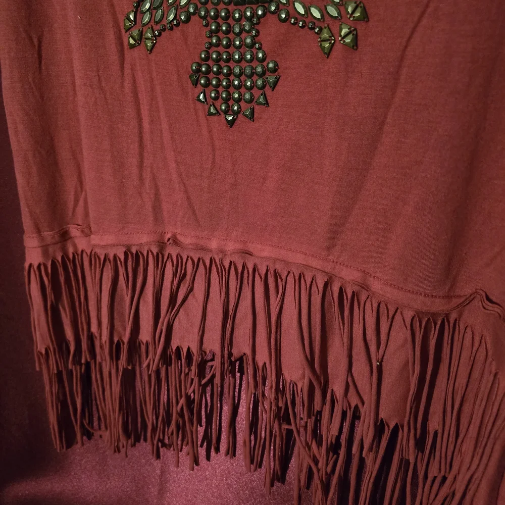 Double D Ranch Burgundy Studded Fringe Tee - Picture 3 of 4